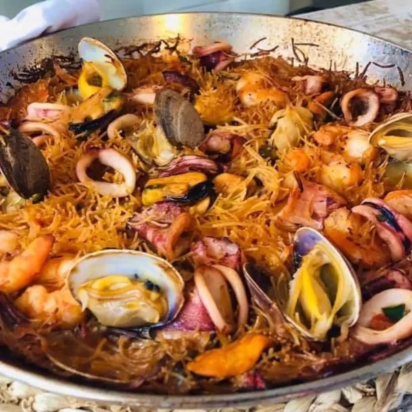 Fideuá de marisco